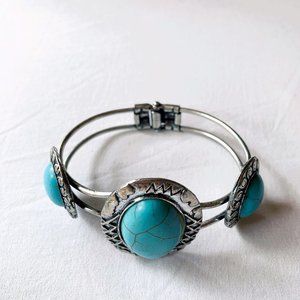 Silver turquoise costume jewelry bracelet
